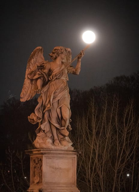 Ghosts, Legends & Mysteries of Rome Tip-Based Walking Tour - Short stops keep the pace moving
