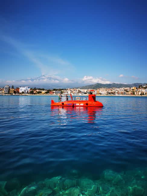 Giardini Naxos: Semi-Submarine Tour to Isola Bella - Isola Bella from above and below