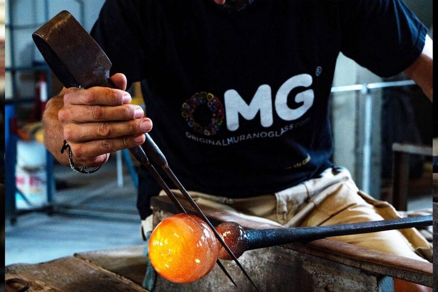 Glass Blowing Show Visit Murano Glass Factory & Showroom OMG - Should you book the Murano glass show?
