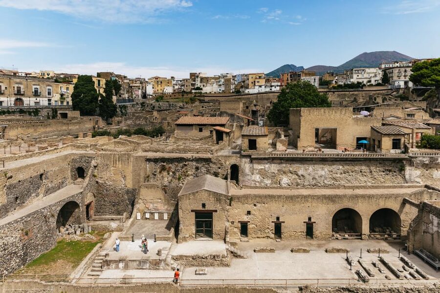 Herculaneum: Skip-the-Line Guided Tour with Archaeologist - Casa dellAlbergo and Casa del Salone Nero