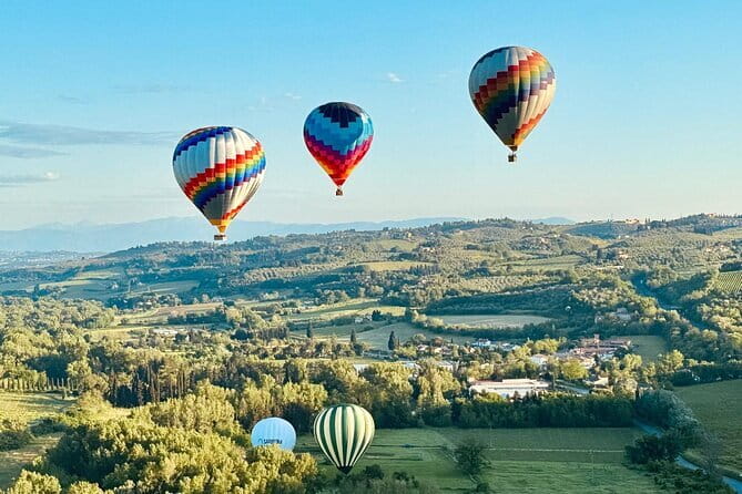 Hot Air Balloon ride in Tuscany countryside from Chianti - Arriving in Bargino before sunrise