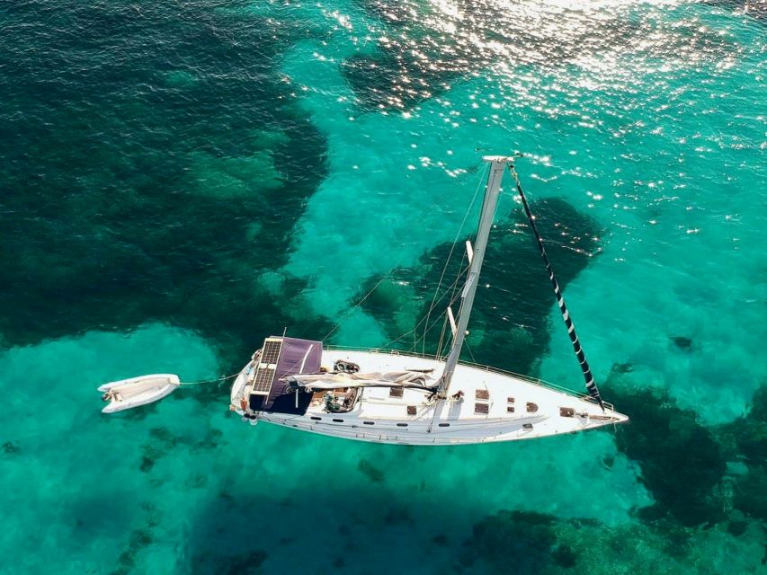 La Maddalena: Full-Day Sailing Trip - Budelli and the Piscine di Budelli