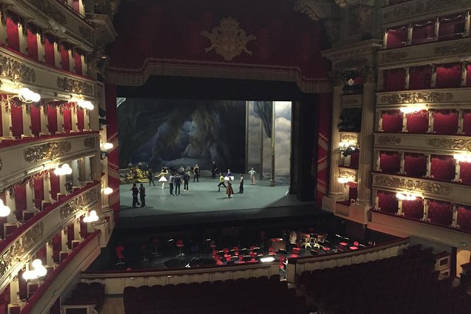 La Scala Theatre and Museum guided experience - The museum, performers, and backstage work