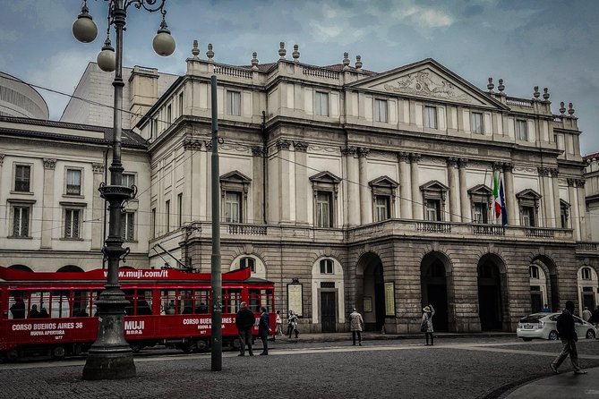 La Scala Theatre and Museum guided experience - Who should book this La Scala experience?