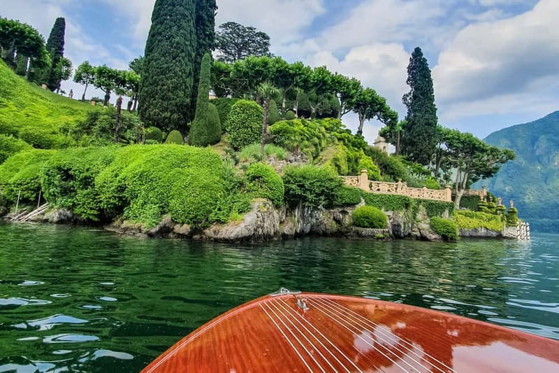 Lake Como: Classic Boat Private Tour - Bellagio from the lake