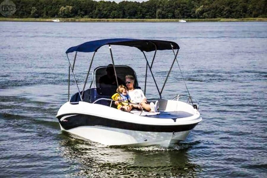 Lake Como: Motor Boat Rental - Booking, cancellation, and practical limits