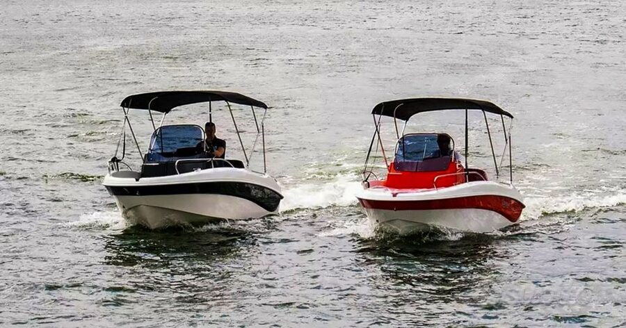 Lake Como: Motor Boat Rental - Taking the wheel on Lake Como
