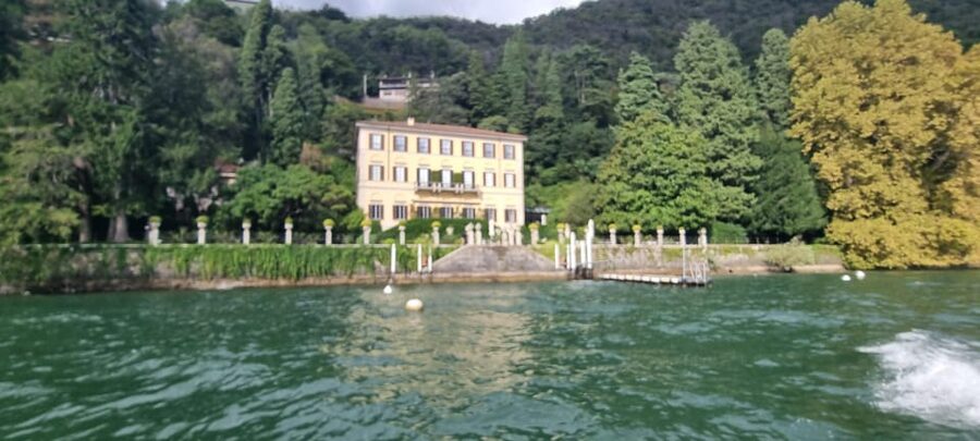 Lake Como: Shared Boat Tour with Prosecco Aperitif - Villa Erba, Villa Versace, and movie scenery