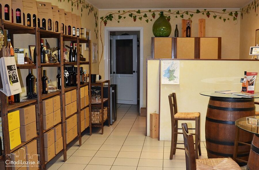 Lake Garda: Wine and Food Tastings in the Vineyards - Verona salami, cheese, bread, and olive oil