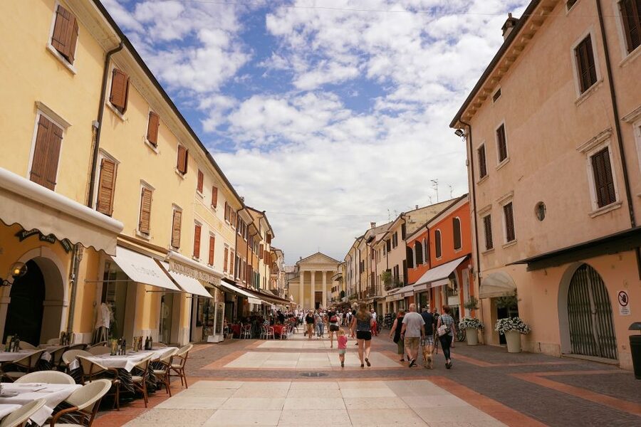Lake Garda: Wine Tour and Tasting Experience in Bardolino - Tasting two reds and two whites