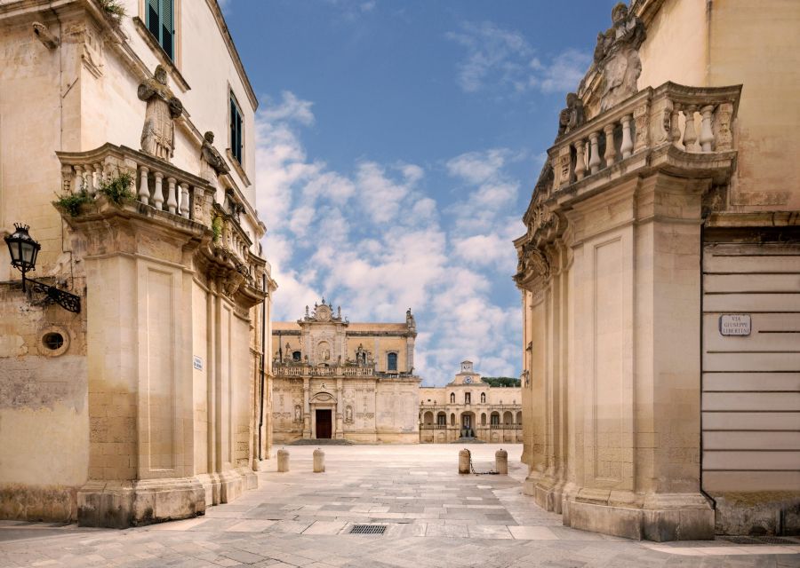Lecce guided tour with underground discoveries - What the guides add to the experience