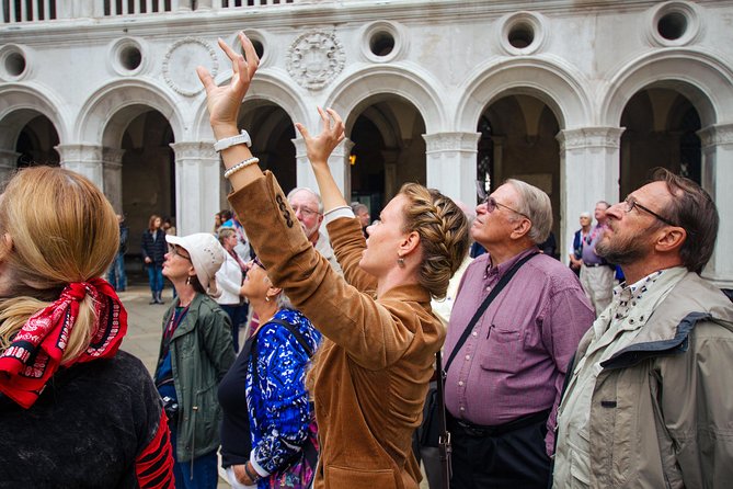 Legendary Venice: Doge's Palace, St Mark's & VIP Terrace Access - Crossing the Bridge of Sighs