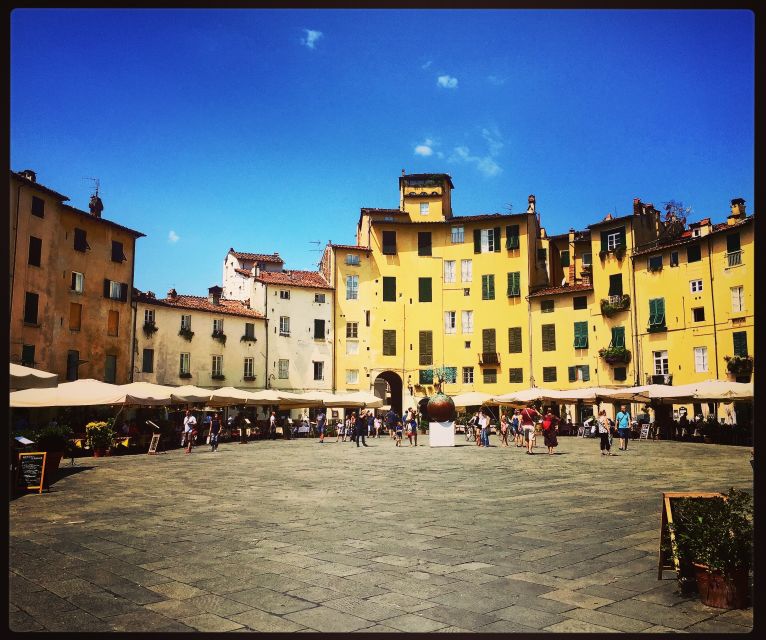 Lucca: 2-Hour City Center Walking Tour - Torre delle Ore and Torre Guinigi