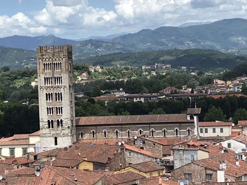 Lucca: 2-Hour City Center Walking Tour - Walking the sixteenth-century walls