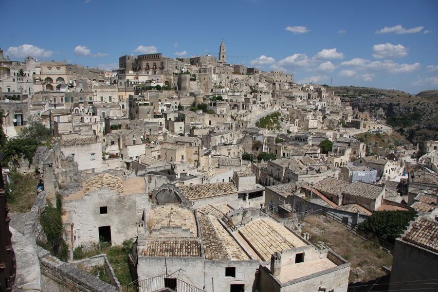 Matera: Guided Walking Tour - Walking through Sasso Barisano