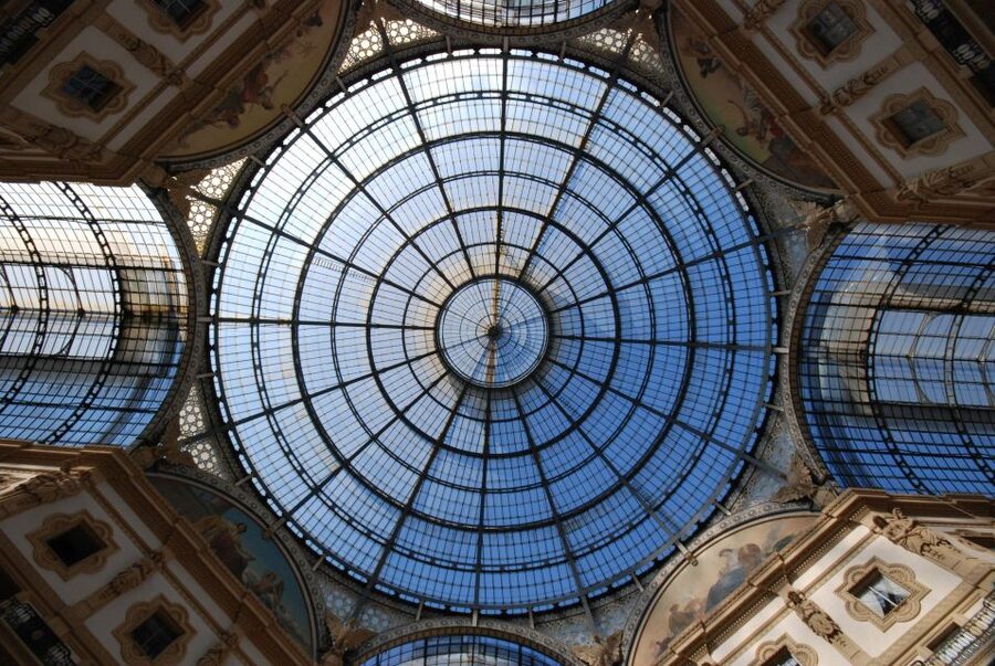 Milan by Night 2-Hour Walking Tour - Group size and private options