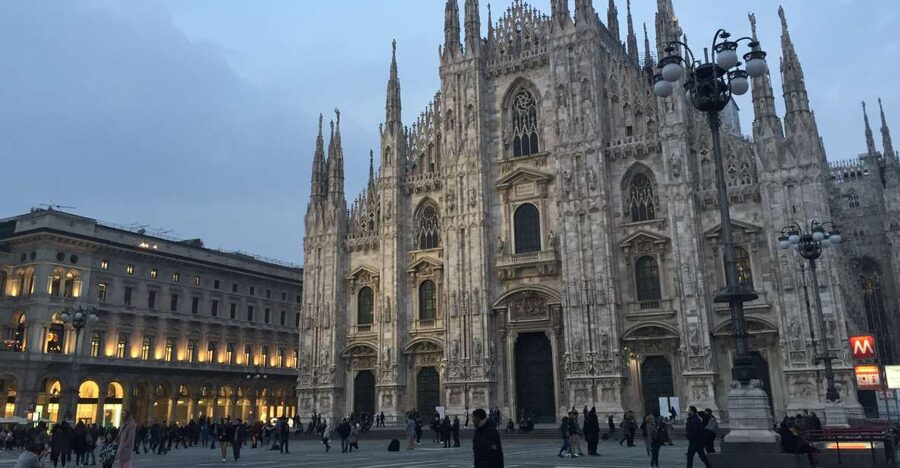 Milan: Cathedral and Terraces Guided Experience - Dress, bags, and security at the entrance