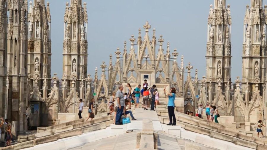 Milan: Cathedral and Terraces Guided Tour with Tickets - What the guides add to the day