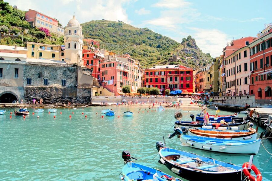 Milan: Cinque Terre Full-Day Guided Trip With Cruise - The train connection to Sestri Levante