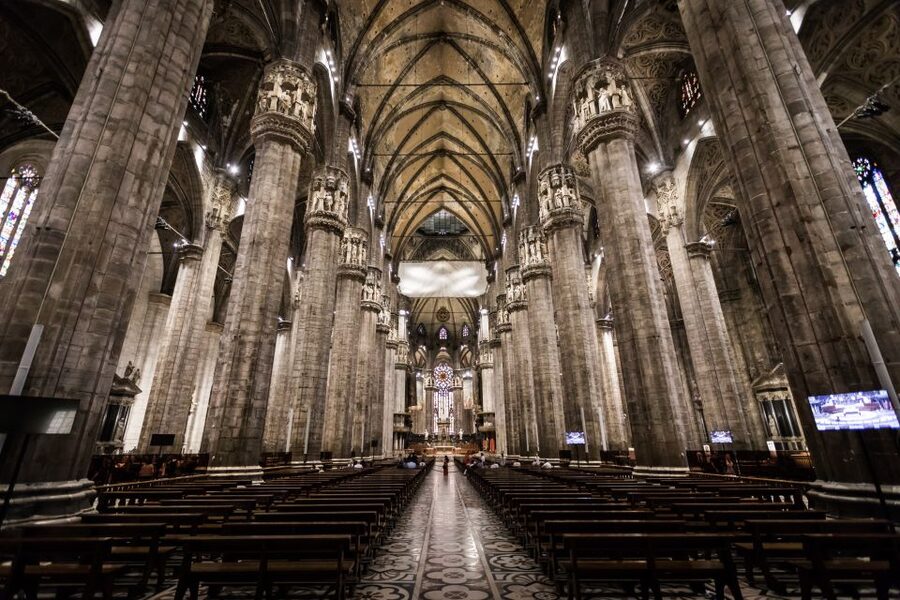 Milan: City Highlights Walking Tour with The Last Supper - Piazza Mercanti and Milan’s medieval center