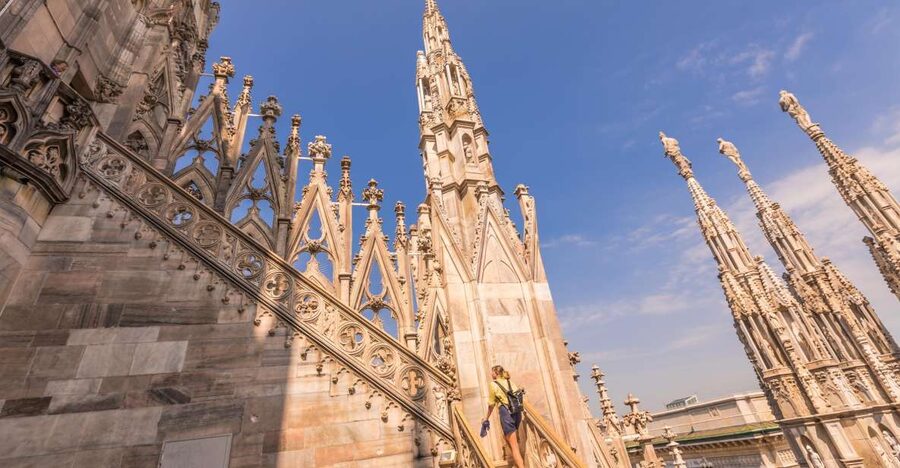 Milan Duomo and Rooftop 2-Hour Guided Tour - Entering the cathedral through the special rooftop route