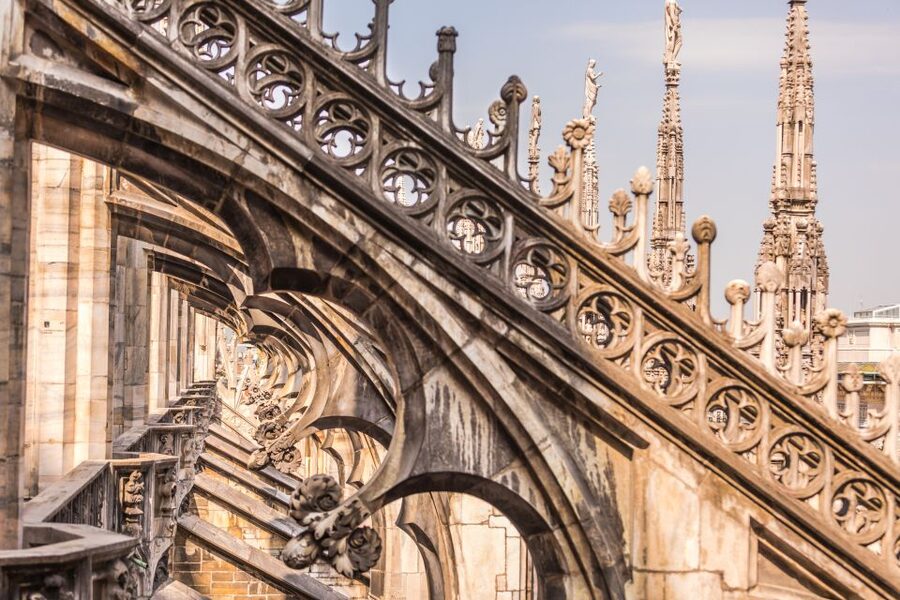Milan Duomo and Rooftop 2-Hour Guided Tour - Clothing, bags, and other useful preparation