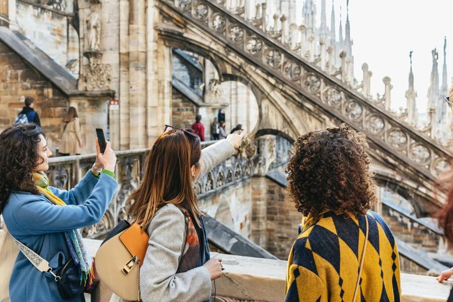 Milan: Duomo Rooftop and Cathedral Guided Tour with Tickets - Strict rules for clothing and bags