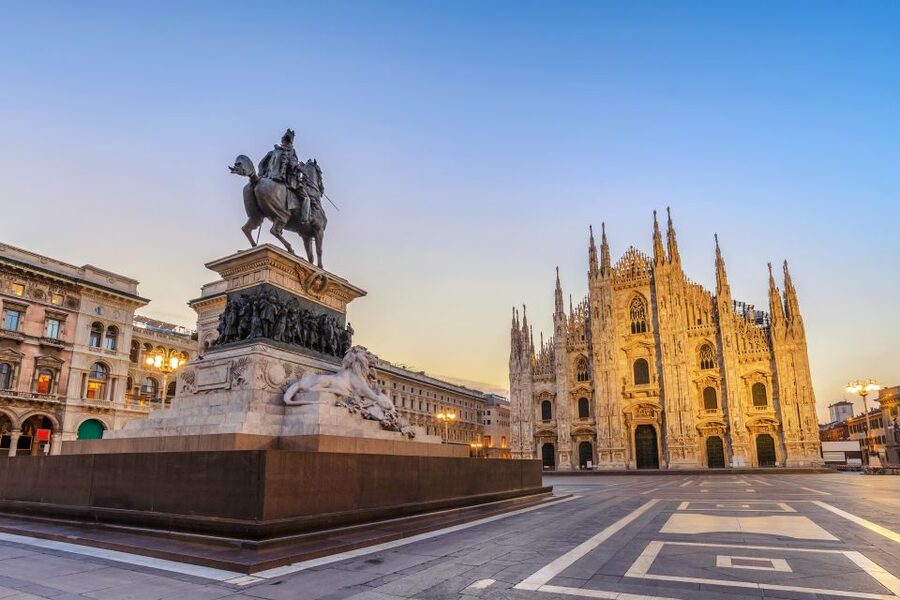 Milan: Duomo & Rooftop Tour with Optional Hop-On Hop-Off Bus - Inside the cathedral: scale, statues, and stories