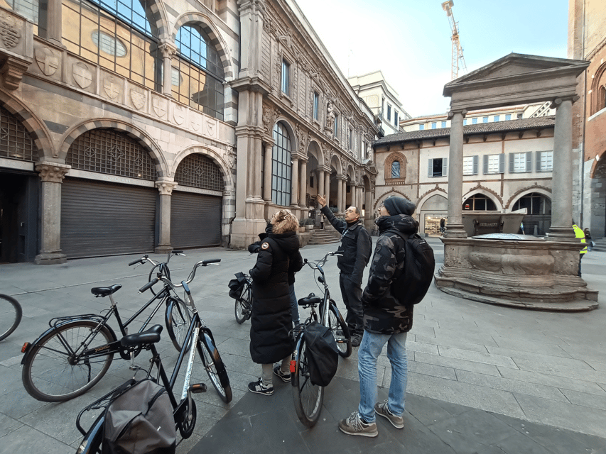 Milan: Guided Bike Tour - Mercanti Square, La Scala, and the Galleria