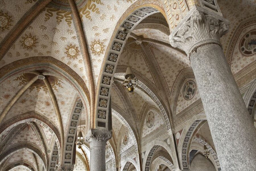 Milan: Guided Walking Tour with Last Supper Skip-the-Line - Piazza dei Mercanti offers a quieter medieval pause