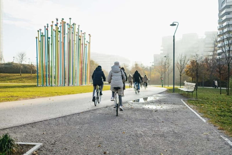 Milan: Hidden Gems Guided Bike Tour - What the guides add to the ride