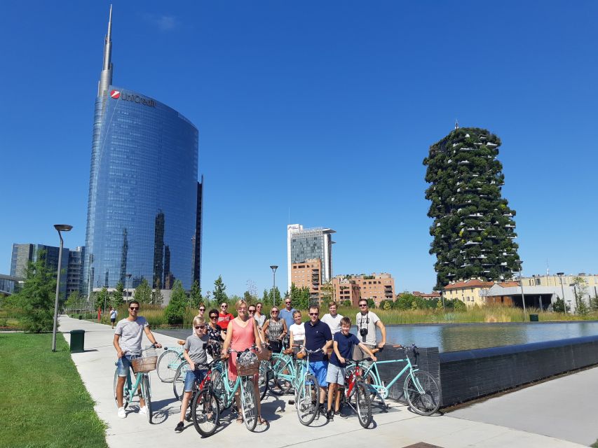 Milan: Highlights and Hidden Gems Guided Bike Tour - Guides, bikes, and the practical feel of the ride