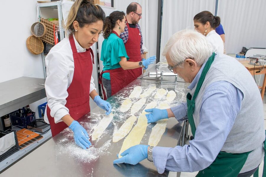 Milan: Italian Cooking Class with Food and Wine - Meeting Chef Ilaria at Chef and the City