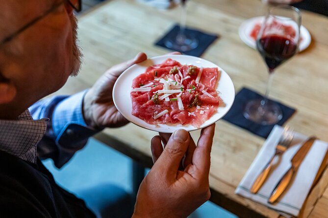 Milan: Navigli Food & Drinks Tour with Eating Europe - Stop one, fried pizza and a Campari Soda at Sciué Navigli