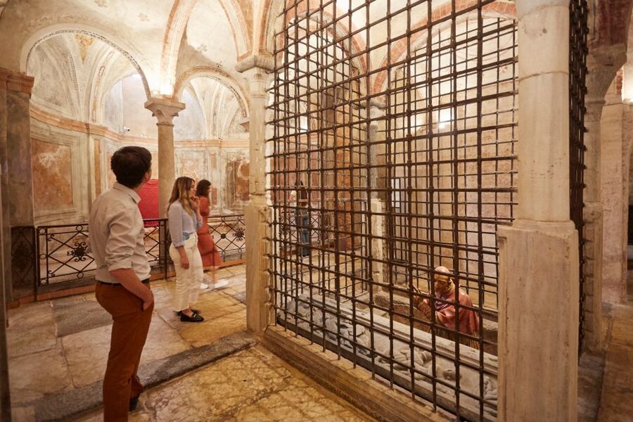 Milan: Pinacoteca Ambrosiana and San Sepolcro Crypt Ticket - Who will get the most from this ticket?