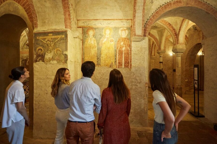 Milan: Pinacoteca Ambrosiana and San Sepolcro Crypt Ticket - The practical value of a self-guided visit