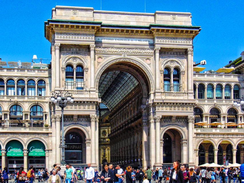 Milan: Skip-the-Line Guided Walk and "The Last Supper" - La Scala, Via Dante, and Milan’s public face