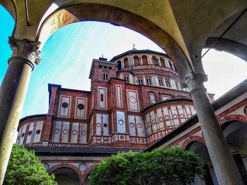 Milan: Skip-the-Line Guided Walk and "The Last Supper" - Passing Sforza Castle before the final visit