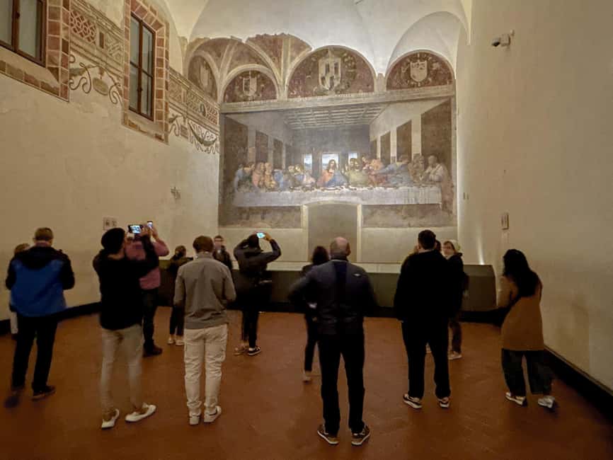 Milan: The Last Supper & Sforza Castle Guided Tour - Reading Leonardo’s painting with a guide