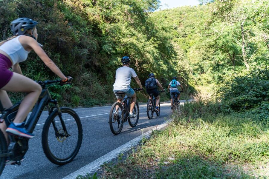 Monterosso al Mare: Cinque Terre National Park E-Bike Tour - Looking down toward Vernazza
