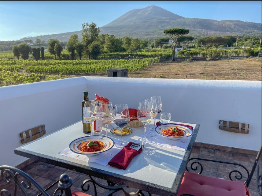Mount Vesuvius: Vineyard Tour with Wine Tasting and Lunch - Lunch with olive oil and a view