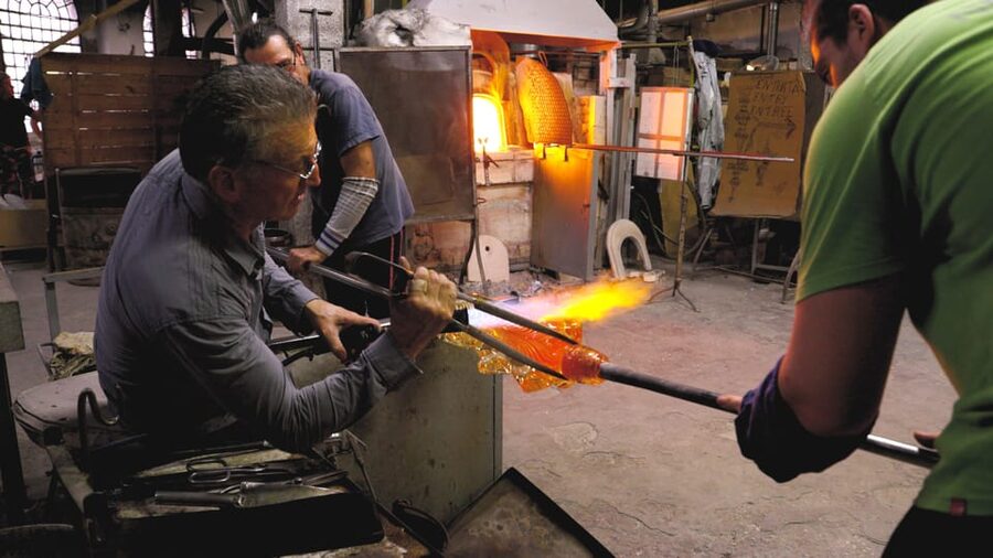 Murano: Glass Blowing Demonstration and Artistic Glass Gift - Why Murano glass is worth seeing in person