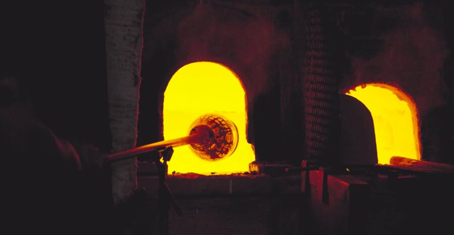 Murano: Glass Blowing Demonstration and Artistic Glass Gift - The 20-minute glassblowing demonstration