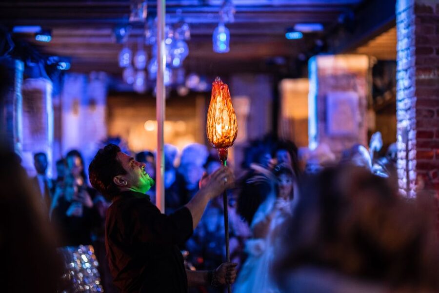 Murano: Glass Blowing Demonstration with Optional Drinks - Who should book this Murano activity?