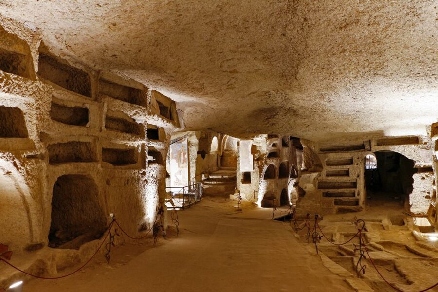 Naples: Catacombs of San Gennaro Entry Ticket & Guided Tour - The Guide Makes the Difference