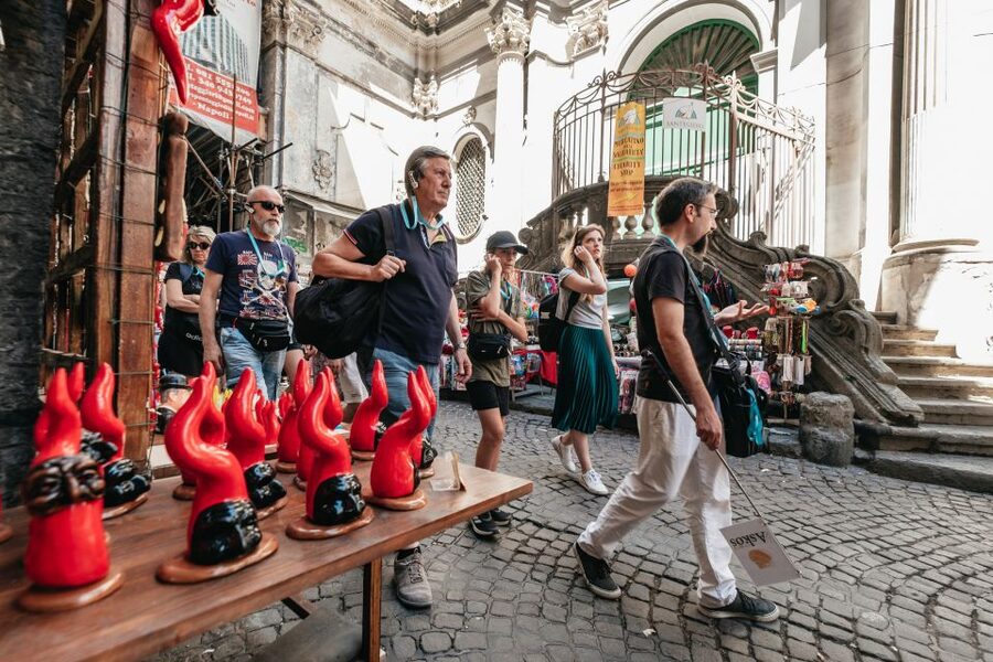 Naples: Downtown Tour with Veiled Christ & St Clare Tickets - Piazza Nilo and the story of the Nile god