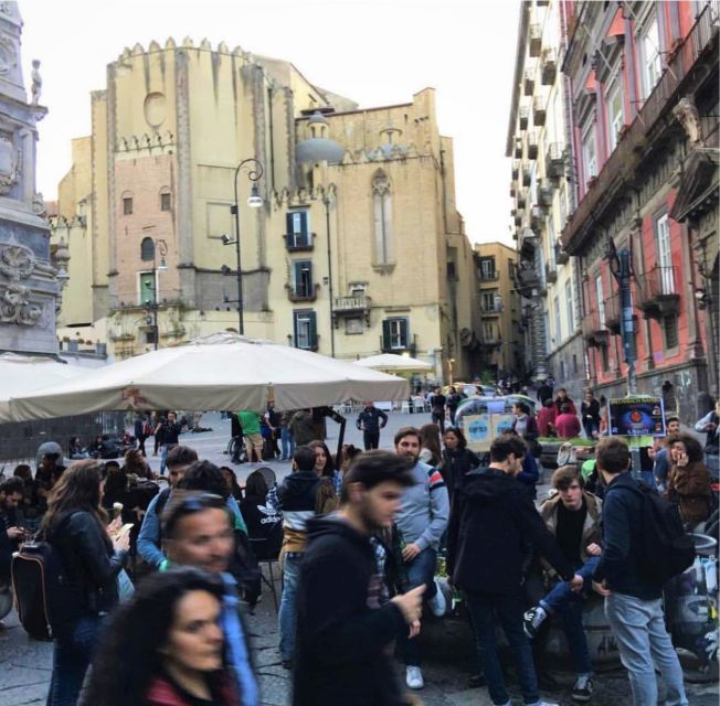Naples: Guided Pub Crawl in the Old Town - What happens at the three or four bars