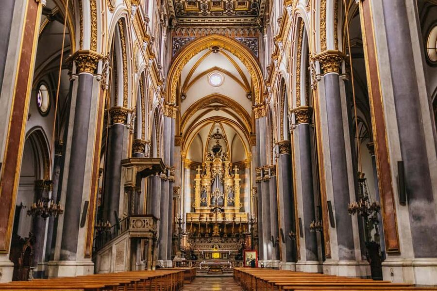 Naples: Old Town Guided Walking Tour - The Duomo and the story of San Gennaro