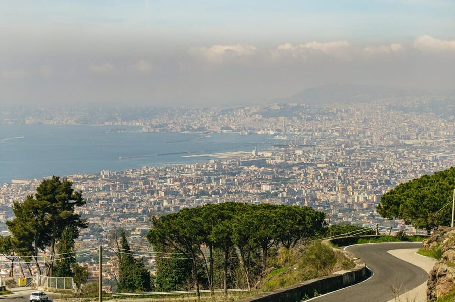 Naples: Pompeii and Mt. Vesuvius with Lunch and Wine Tasting - Who will enjoy this day, and who should skip it