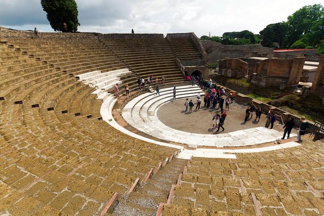 Naples: Pompeii & Mt Vesuvius All-Inclusive Small Group w/ Lunch - Walking Through Pompeii’s Preserved Roman Streets